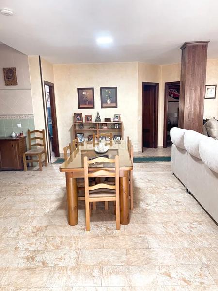 Foto f944ca7d-91f5-4d2e-bcf5-5467f8c5d9a0. Chalet  independiente con piscina en Iznájar