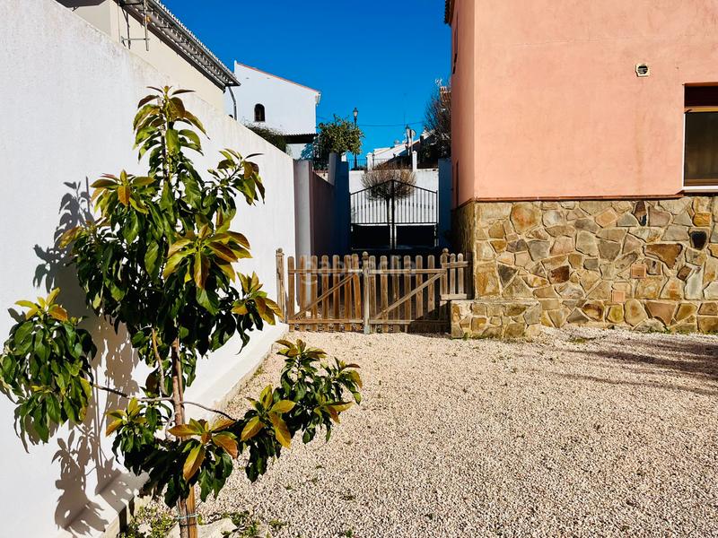 Foto 993745a3-24e8-4e9e-be89-add519cb95b7. Chalet con camino parcheggio in Fuentemora Antequera