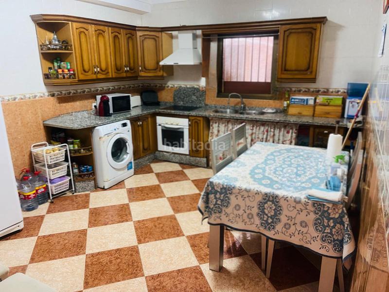 Foto f249530c-d887-4300-a8d5-764e7bbf5b44. Casa adosada  con terraza solarium en Humilladero