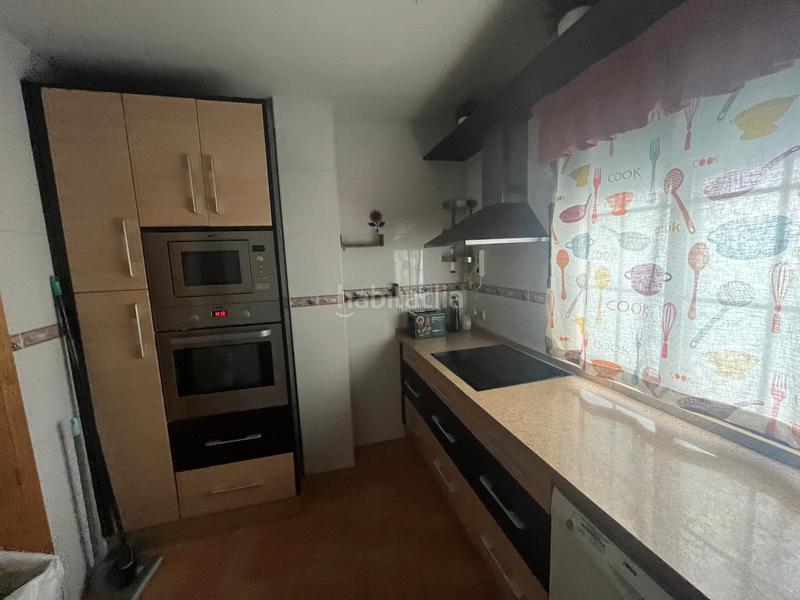 Foto d6e3dfba-9f72-4e00-ac86-7a42f0a3832a. Zweistöckige wohnung mit heizung parking in Alameda