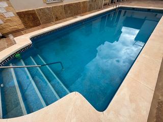 Casa adossada  Calle los tilos. Casa con garaje y piscina lista para entrar a vivir