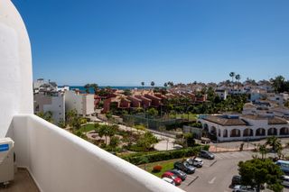 Appartamento  Urbanizacion bahia de estepona 152. Piso en venta en bahia de estepona