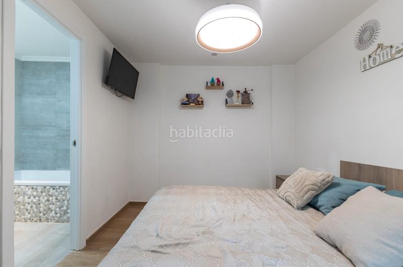 Foto d98d235e-a9dd-44de-a73f-3e5c5754e7b5. Casa adosada en Aldaia