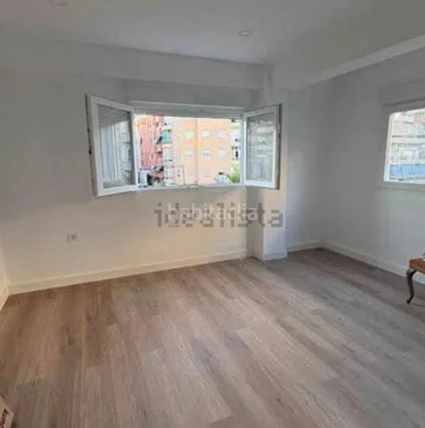 Foto e80d52d4-d0cf-46a8-86e7-143433da8a83. Pis a Catarroja