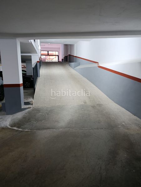 Foto e87b6d64-de71-49fe-9391-21243bea7a98. Aparcament cotxe a Benetússer