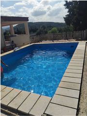 Chalet in Montroi / Montroy
