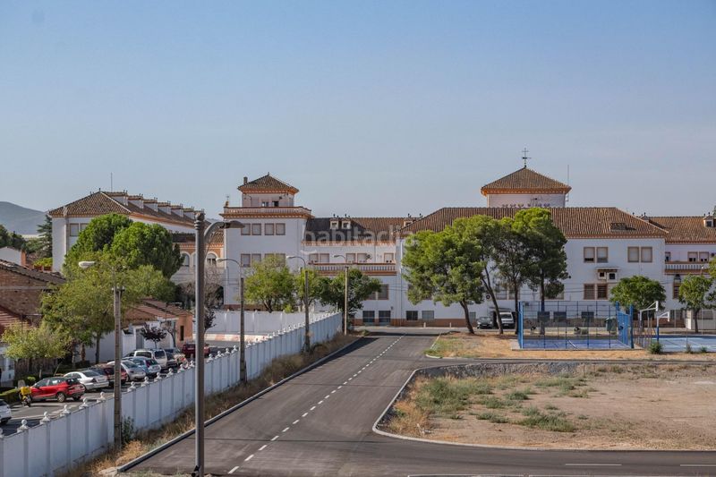 Foto fa8b28fb-523d-4845-bb80-8cbbf21bf549. Àtic a calle de palencia 36 a Las Tres Cruces Armilla