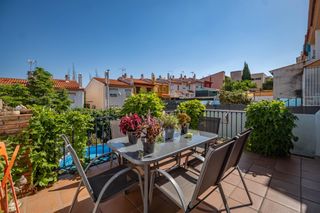 Semi detached house in Calle calle veleta 16. Chalet adosado en calle veleta, otura