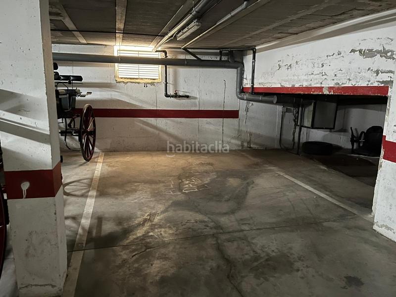 Foto 2e0cf39b-2941-4f9e-bedb-230ebdbc96bc. Parking voiture dans Camas