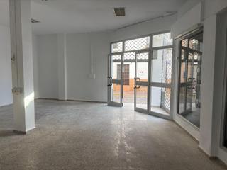 Miete Geschäftsraum in Sanlúcar la Mayor. Alquiler de local céntrico en sanlúcar la mayor