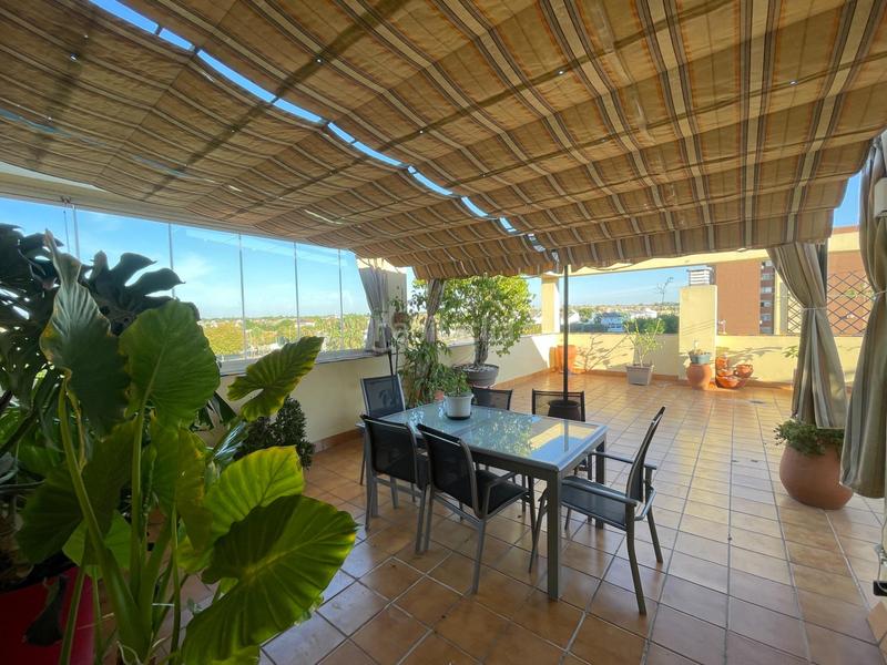 Foto a3d9c850-7e07-48ce-9844-63f12824b0e1. Attique avec chauffage parking piscine dans Condequinto Montequinto