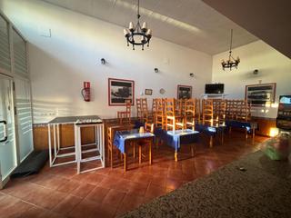 Local Comercial  Calle extremadura. Se vende gran nave comercial acondicionada como restaurante en p