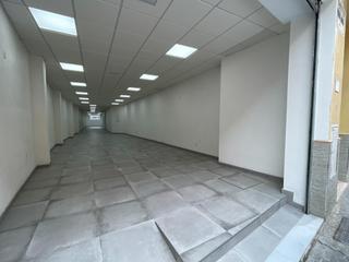 Location Local commercial  Calle de josé payán. Local comercial en alquiler en pleno centro de camas