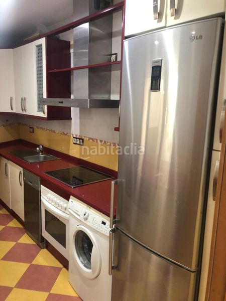 Foto c7e9a247-8185-4990-8ba1-1c51db965e6c. Casa adossada amb calefacció a Centro - Barriada Mallorca Camas