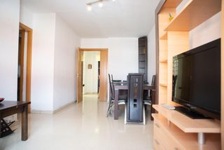 Flat in Centro - Barriada Mallorca. Piso en venta en antonio cobo 1, camas