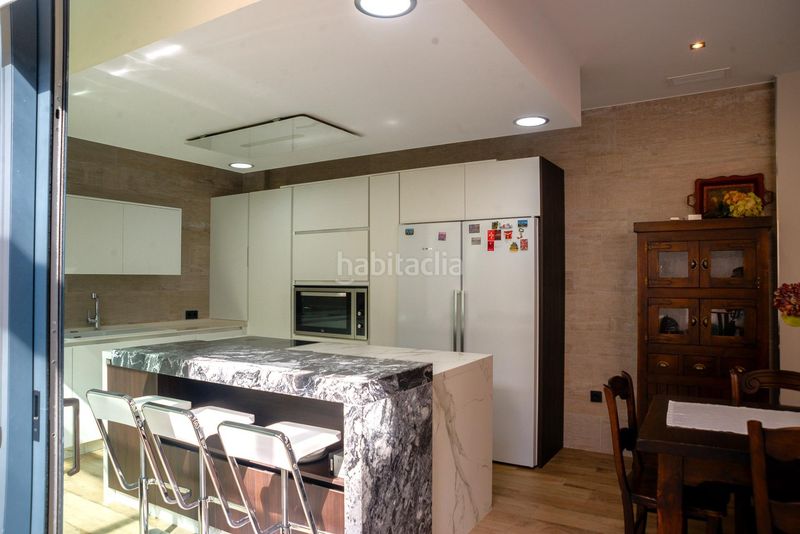 Foto b3e69d1f-7c04-4d16-92c4-fc6b39f7a52d. Casa adossada amb aparcament a Centro - Barriada Mallorca Camas