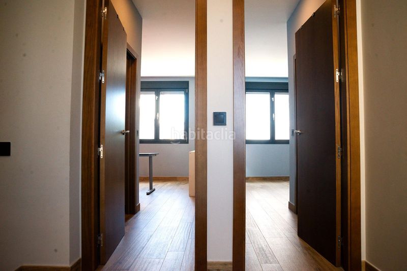 Foto fd8ed358-d2b7-4660-b736-a5e3374fc78f. Casa adossada amb aparcament a Centro - Barriada Mallorca Camas