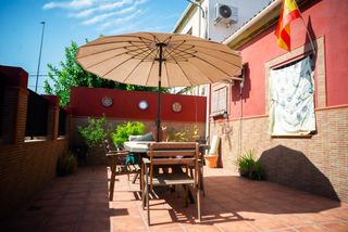 Casa in Coca de la Piñera - El Carambolo. Adosado en coca de la piñera, camas