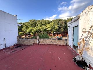 Casa bifamiliare in Zona Nueva Camas - Marcelino Camacho. Magnifica vivienda para reformar en camas