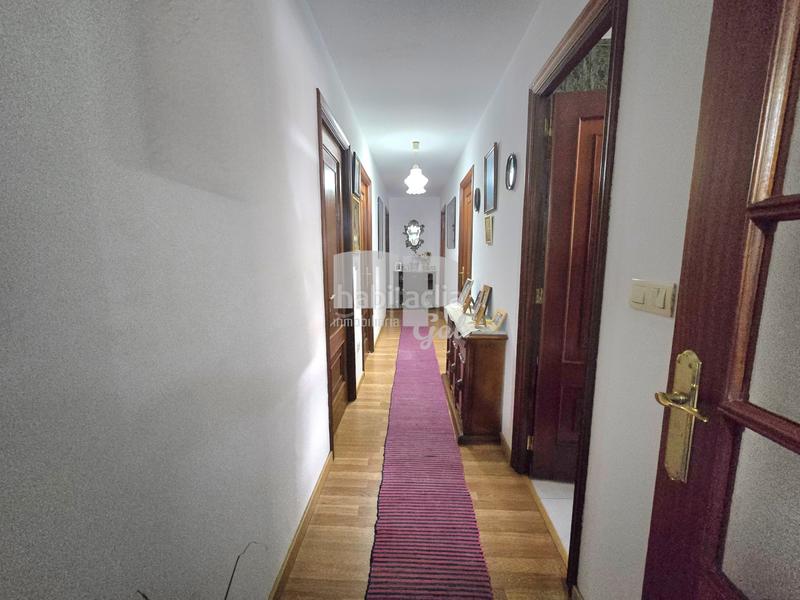 Foto 3803c347-8cac-45f7-bc5e-c3a11b85c7e6. Casa adossada amb calefacció aparcament a Redondela