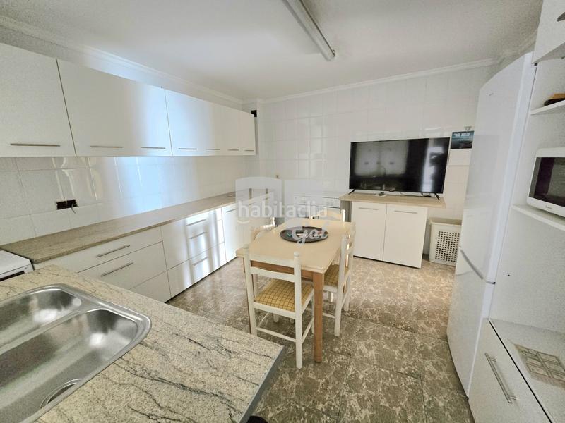 Foto d006df49-78a0-443a-abba-00a0fe329da9. Piso dos pisos unidos en travesia con posiblidad de segregación en Vigo