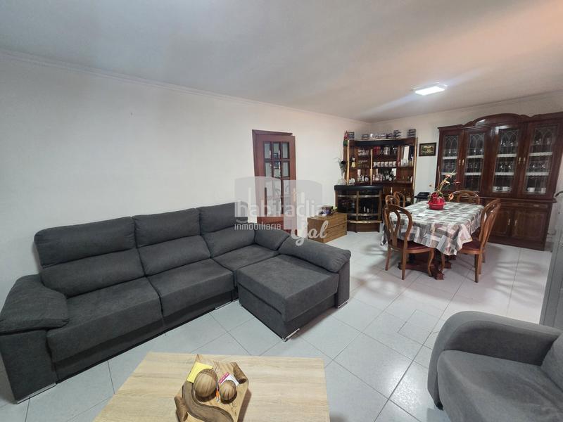 Foto b2e44b97-17cb-424c-a94d-d998dddde980. Casa en Porriño (O)