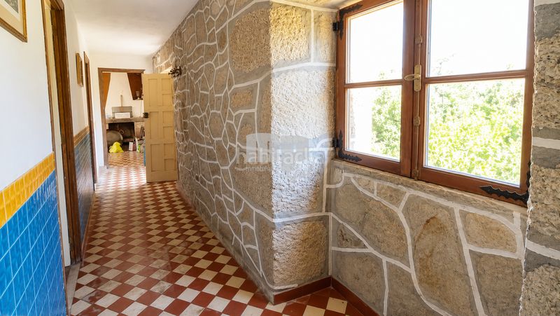 Foto bdf42f60-9896-4d4c-b1e5-1f01b51b03aa. Masia amb aparcament a Pazos de Borbén