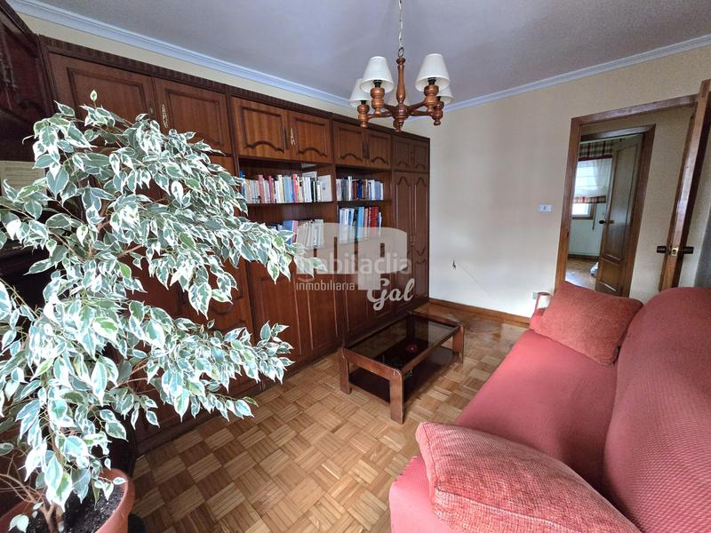 Foto 04c98632-aab6-43af-872d-97b5b77d7570. Flat with heating parking in O Castro Vigo