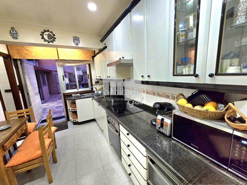 Foto b835f59f-229d-4b22-8c3f-e1879ea56191. Flat with heating in travesía de Vigo - san xoán Vigo