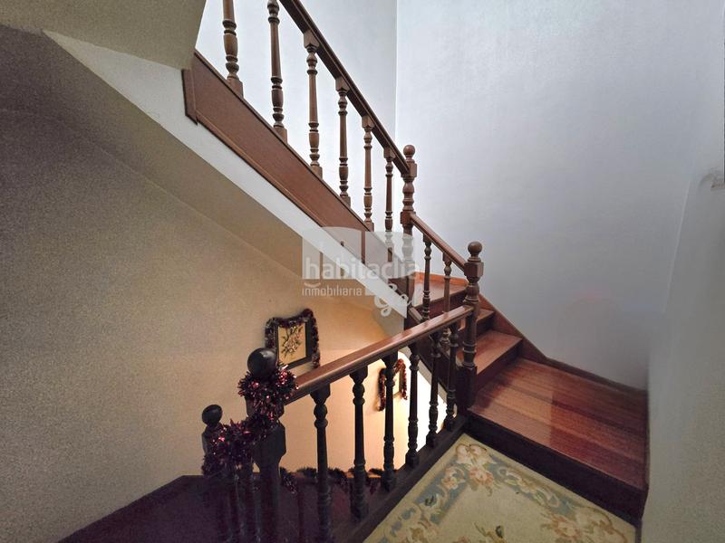 Foto 3a1b5418-86bb-4f5e-982c-ed2511cd9af9. Semi detached house with fireplace heating parking in Vigo