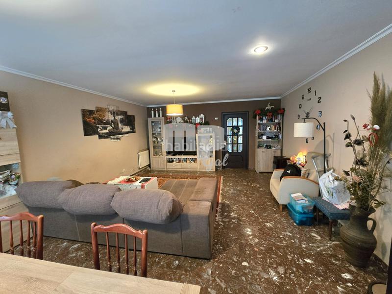 Foto 7b33e8d1-a0d5-4539-9f34-b985be2401b3. Semi detached house with fireplace heating parking in Vigo