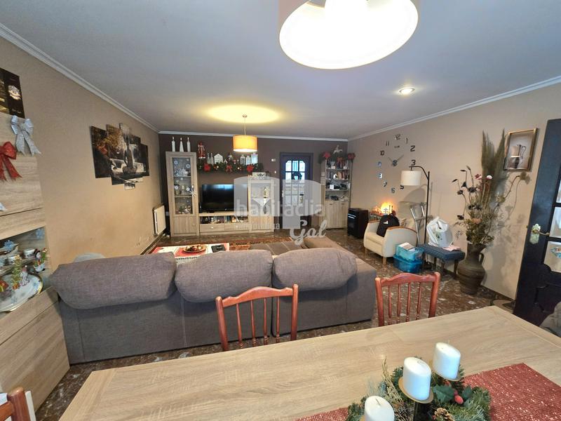 Foto 7e156853-1571-4f1e-a031-233326307a7a. Semi detached house with fireplace heating parking in Vigo