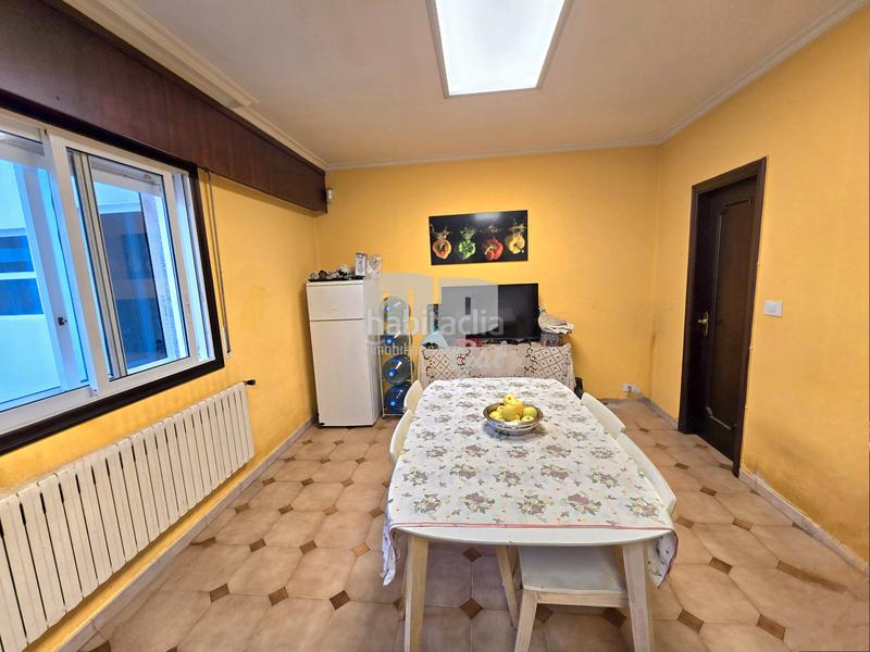 Foto a54945be-44cf-4e39-b401-8a812843148a. Semi detached house with fireplace heating parking in Vigo