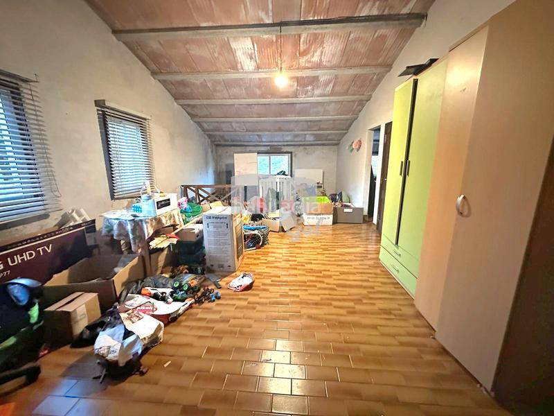 Foto ade064fe-35be-4d2c-b29b-9b1b73a1377e. Semi detached house with fireplace heating parking in Vigo