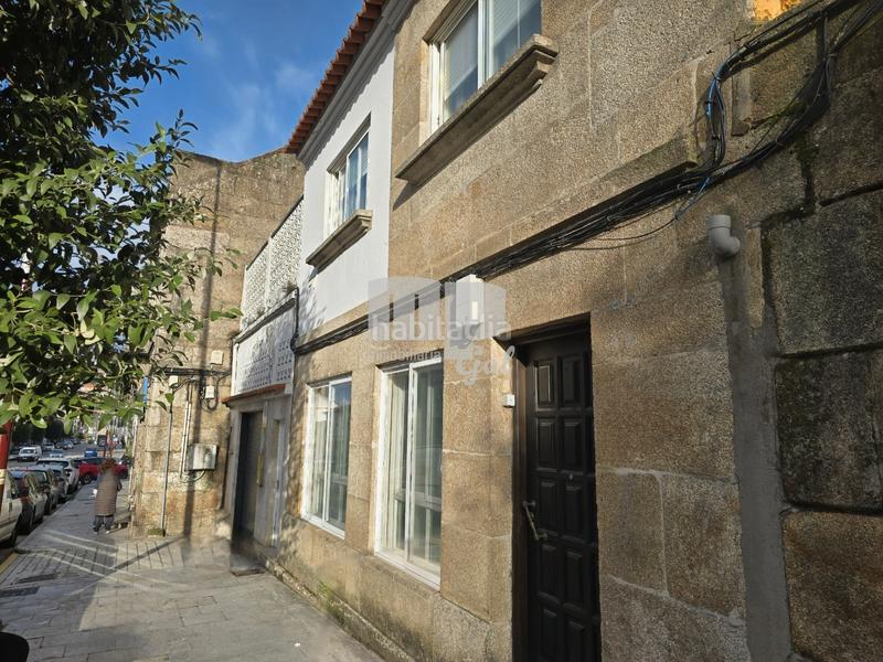 Foto f977138a-e954-485d-869b-a551e855879a. Semi detached house with fireplace heating parking in Vigo