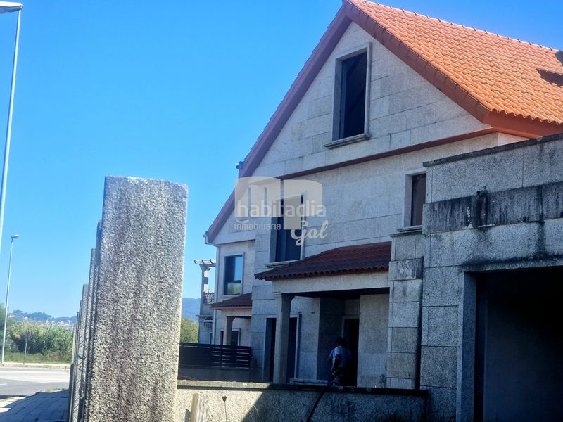 Foto 55806518-80bd-4063-950b-5572f7ad2792. Towny house with parking in Baiona