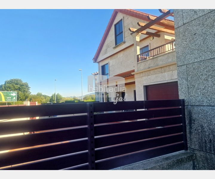 Foto 5e256926-a8ea-481d-9c6a-c66219621ade. Towny house with parking in Baiona