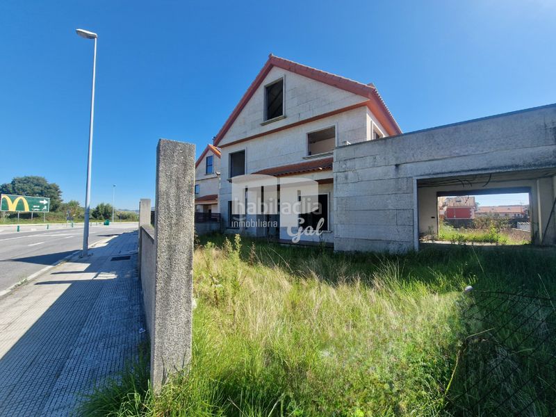 Foto a5898928-7ed3-48f1-a854-fb6d38f37e36. Towny house with parking in Baiona