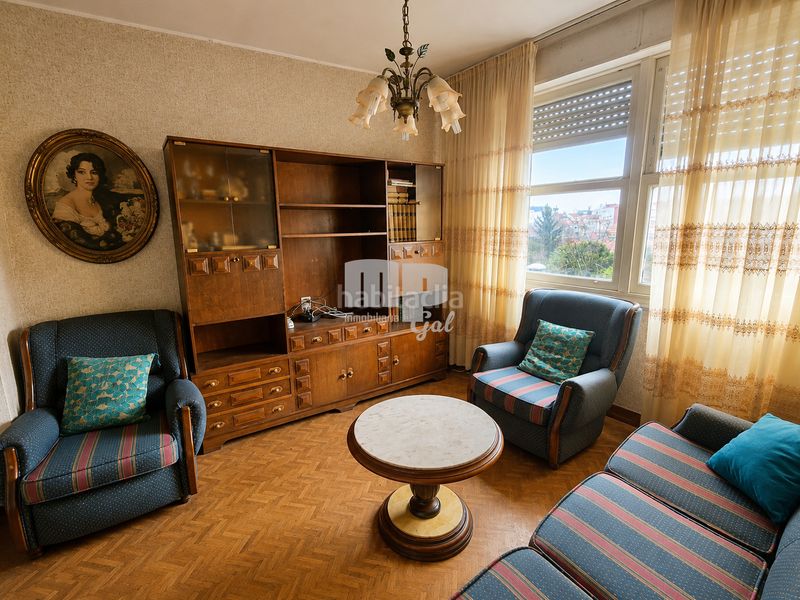 Foto d65a315e-7388-4a64-a837-13811eaebb28. Edificio in Teis Vigo