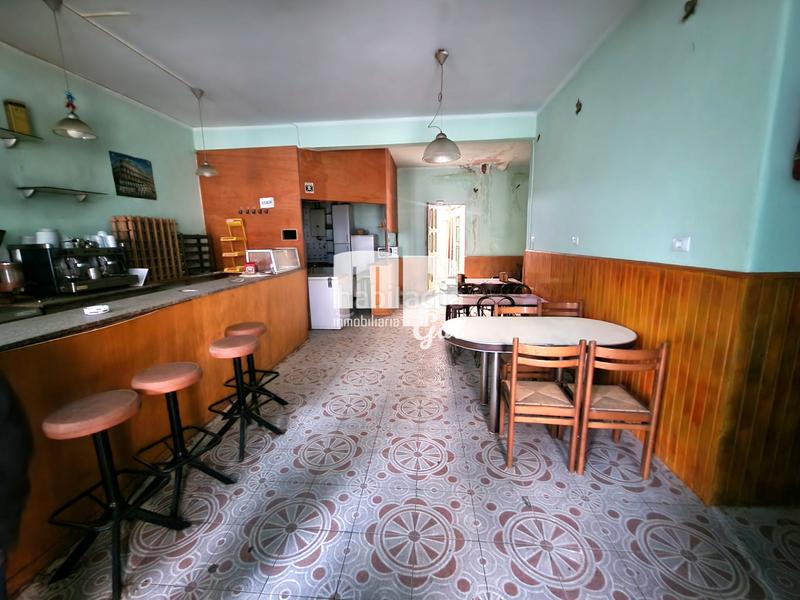 Foto 52b7a72c-47c9-4629-8572-3828bf3f6332. Edificio en Teis Vigo