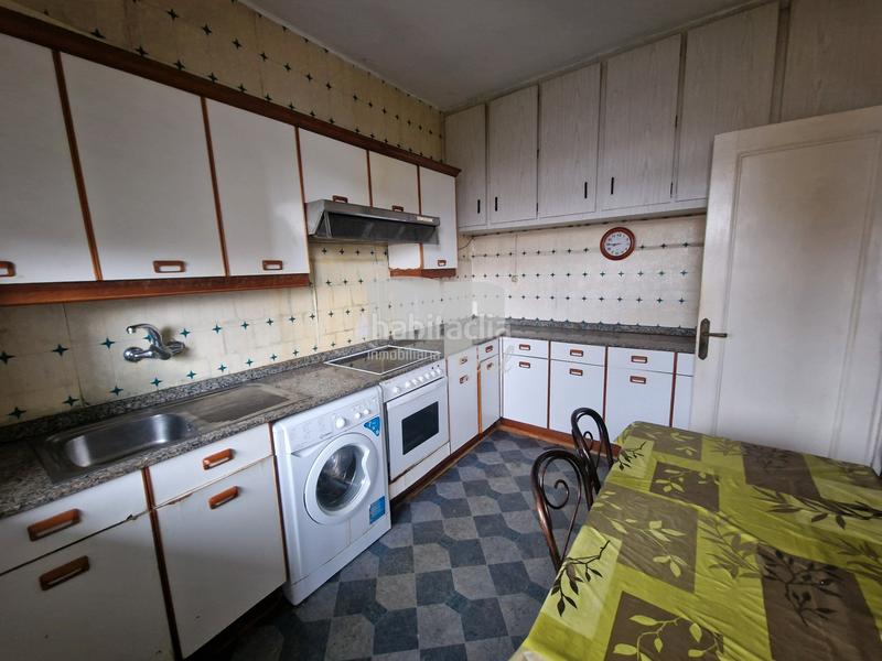 Foto d4f1d98a-80d6-4d7c-a520-7b0ffcc464d6. Edificio en Teis Vigo