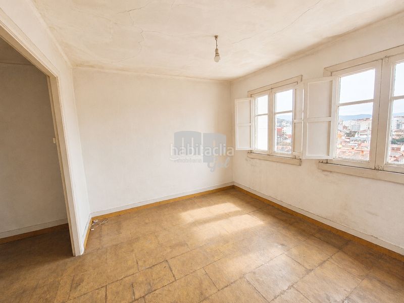 Foto f1e245dd-92f2-43d2-9977-393d5a526094. Edificio en Teis Vigo