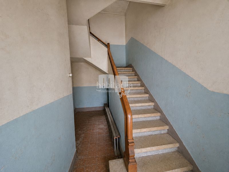 Foto f3e83768-c5db-4d0d-a879-512e67a6e490. Edificio en Teis Vigo
