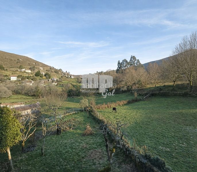 Foto 9fa473a5-9fdd-48bf-8572-95624c727696. Mas avec parking dans Fornelos de Montes