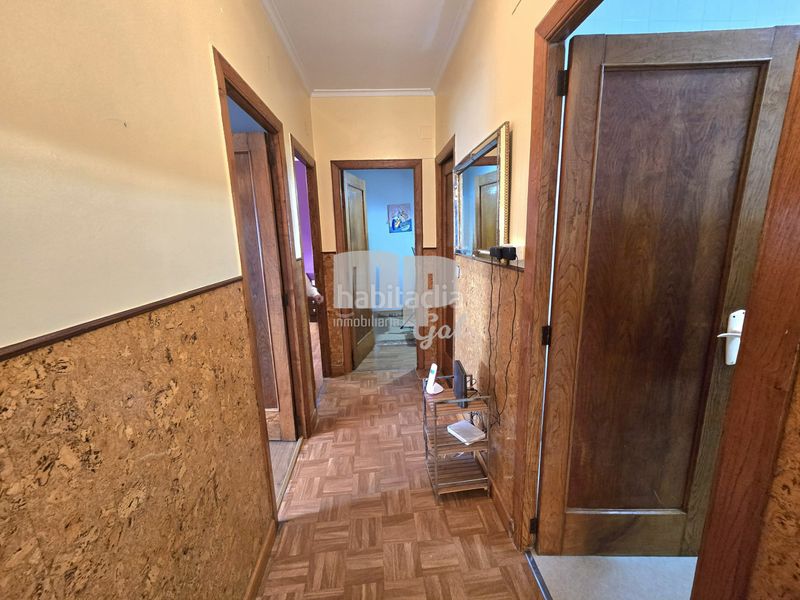 Foto 1b455240-a709-48f7-a805-211e727ea56d. Casa adossada amb calefacció aparcament a Redondela