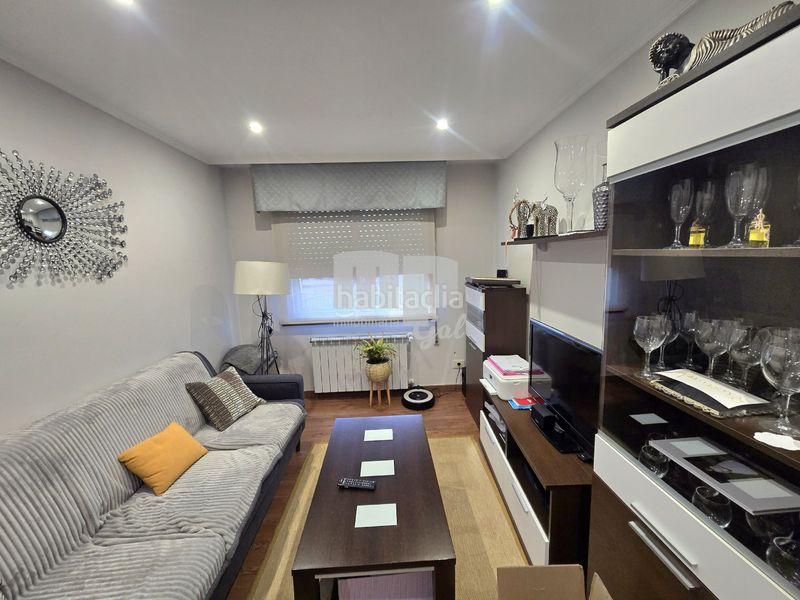 Foto 4bf22c80-18cb-422b-a97e-36aa1b8014c4. Casa adossada amb calefacció aparcament a Redondela