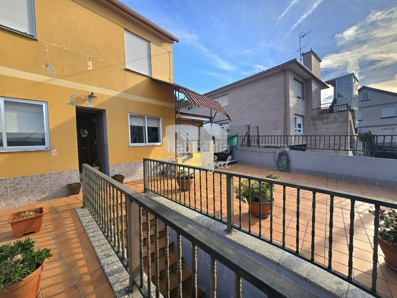 Foto 8b250393-824e-4f71-a148-0cc3eaad45d3. Casa adossada amb calefacció aparcament a Redondela