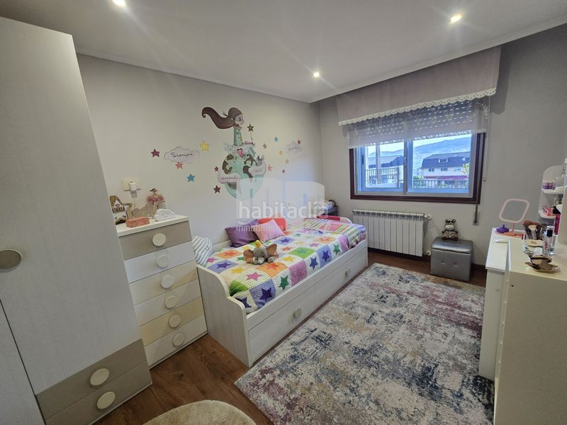 Foto 8daa7e34-5e4b-47d6-ba5c-e92d455f9d8f. Casa adossada amb calefacció aparcament a Redondela