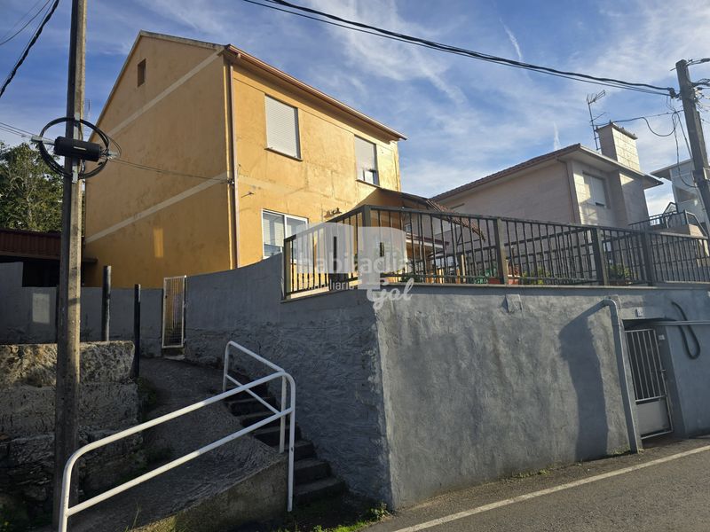 Foto ee6fc4db-bfb2-4c3d-aa53-cb9d6cdab88c. Casa adossada amb calefacció aparcament a Redondela