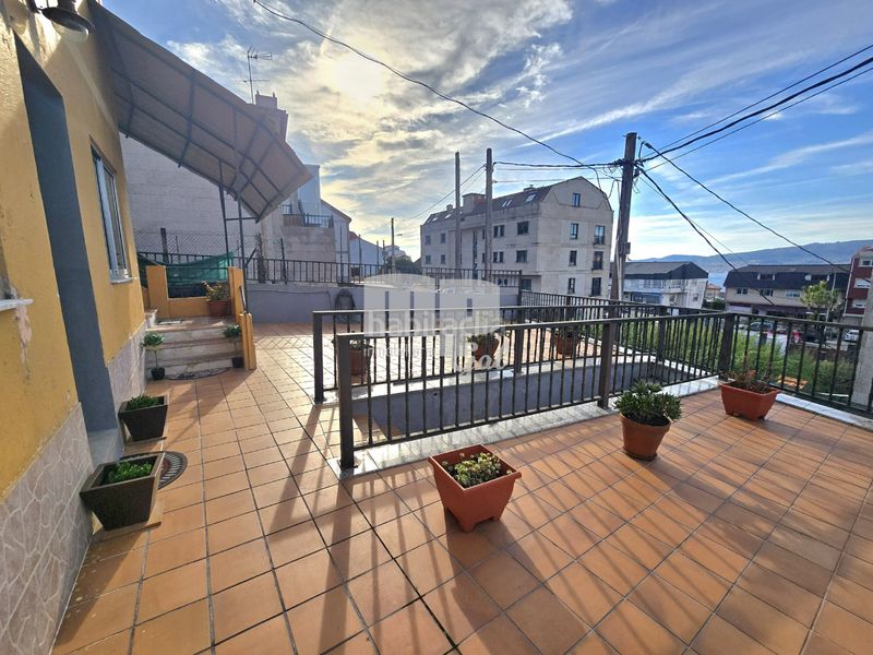 Foto f4abfb71-0177-422c-8d47-ca7d0e2be0a2. Casa adossada amb calefacció aparcament a Redondela